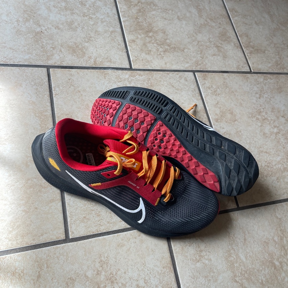 Nike Air Pegasus 40 Men's Black and Red Running Shoes